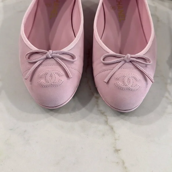 CHANEL Pink Flats with Bow Detail - Picture 1 of 8